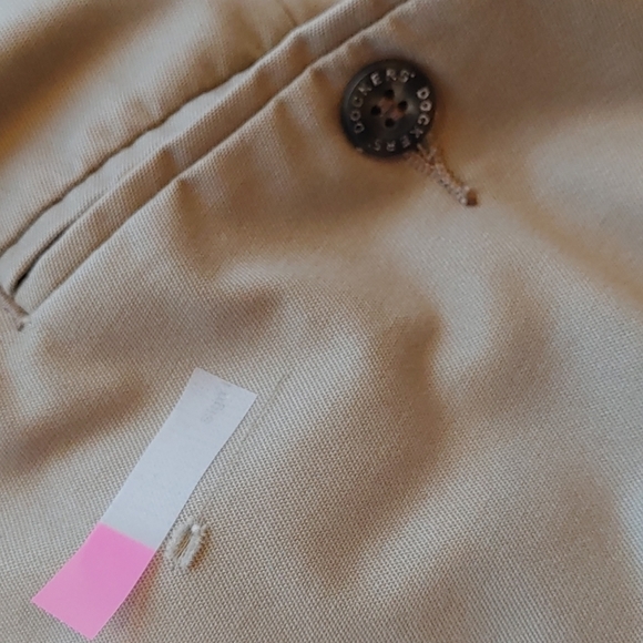 Dockers Mens Khaki Pants. Has Small Blemish. - Picture 2 of 7